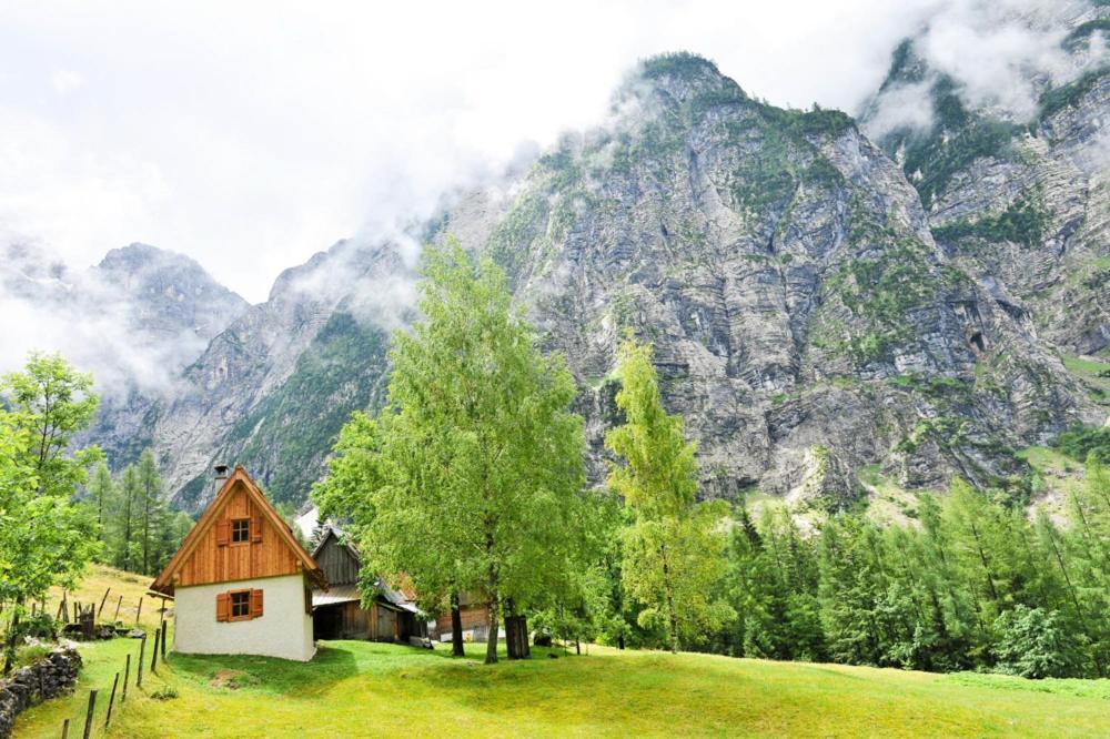 Cottages Kravanja Трента Екстериор снимка