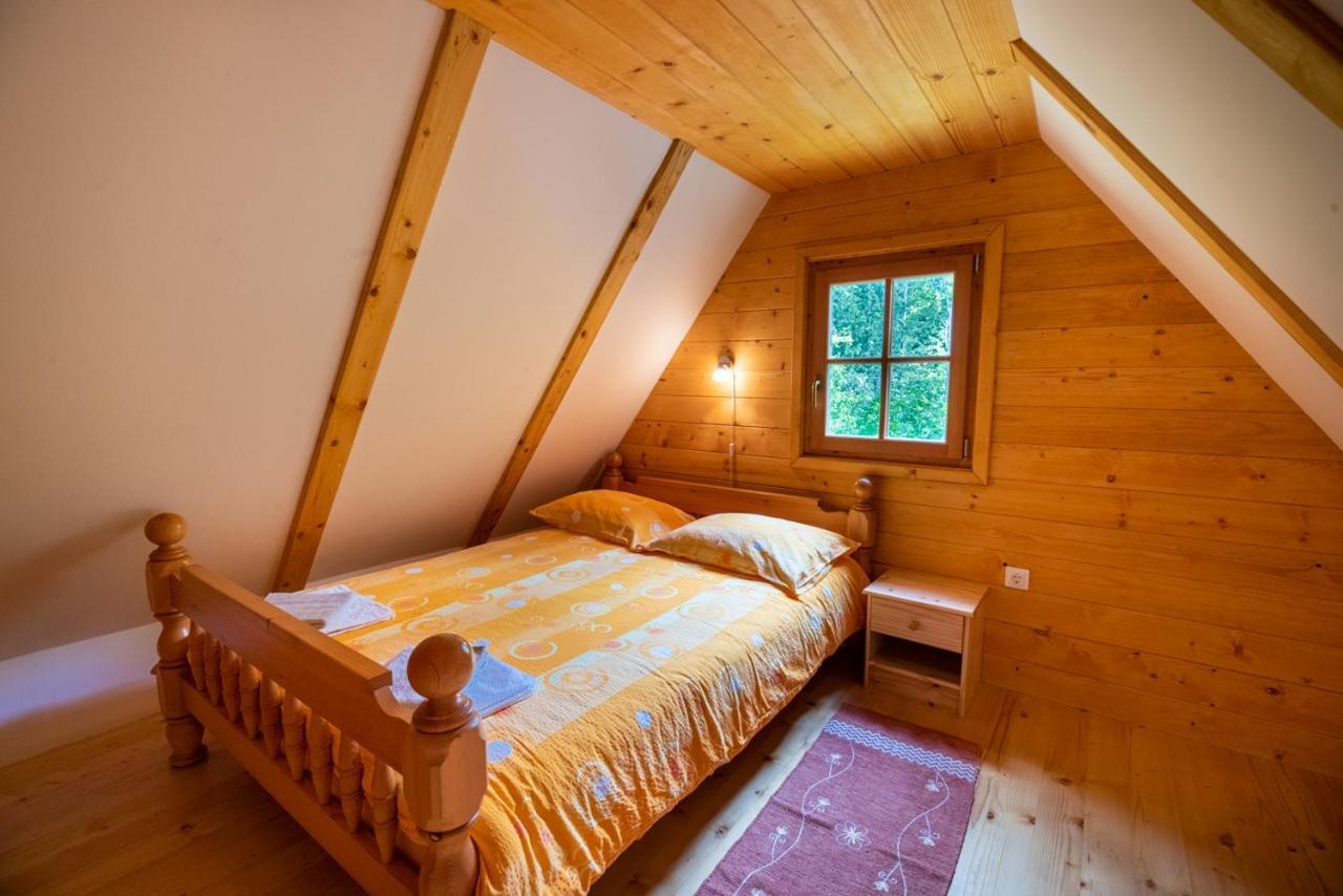 Cottages Kravanja Трента Екстериор снимка